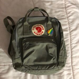 Mini Fjallraven Kanken in FOG